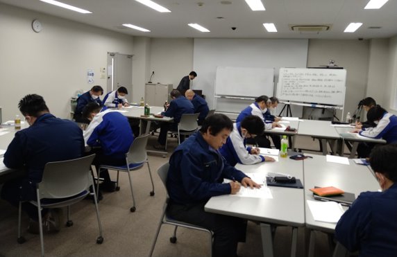 3月6日　管理職研修を実施しました