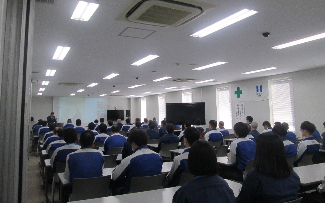 社長年頭挨拶を行いました